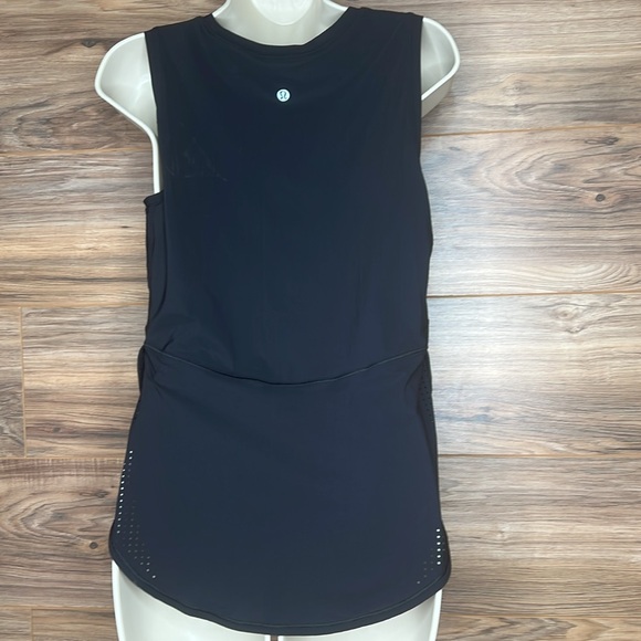 Lululemon | High Neck Split Hem Run Tank Black | Size Medium - Picture 3 of 11